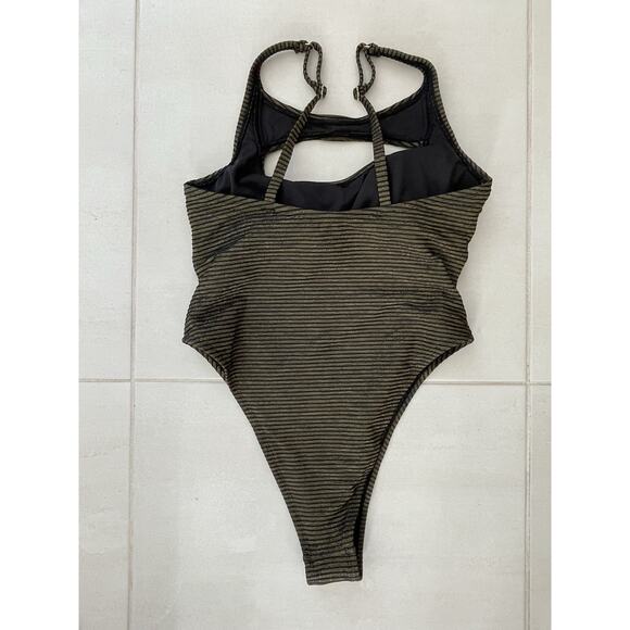 Cupshe Swim One Piece Swimsuit Cut Out Metallic Swimwear - Picture 6 of 12